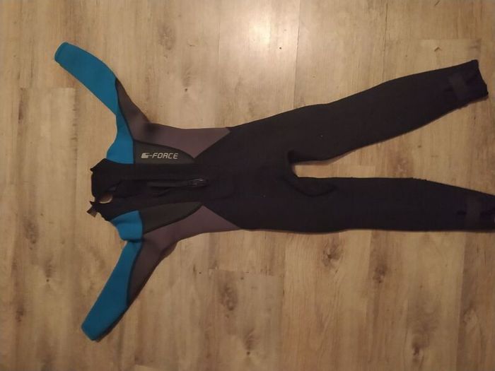 swim suit