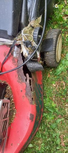Briggs and Stratton lawnmower ( petrol engine)