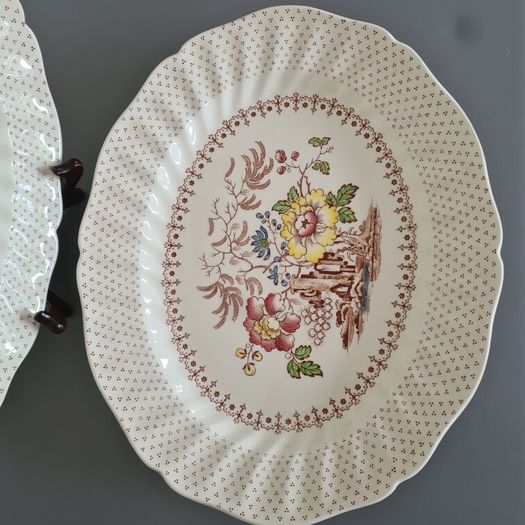 Platters/Plates Royal Doulton Grantham