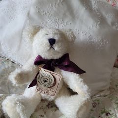 Small collectible "Boyds" teddy bear
