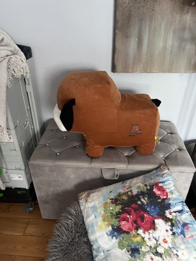 toy stool