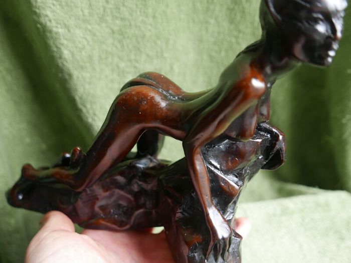 Statue