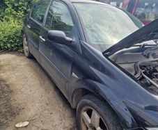 Black renault megane