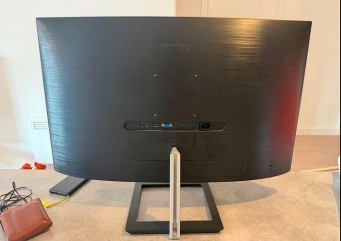 Philips 32" Curved QHD Monitor (325E1C/00)