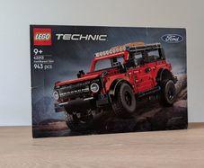 LEGO Technic Ford Bronco SUV (42213)  Brand New