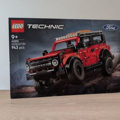 LEGO Technic Ford Bronco SUV (42213)  Brand New