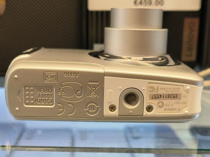 Canon PowerShot A480 10 MP Digital Camera with 3.3x Optical Zoom and 2.5-inch LCD/ Used