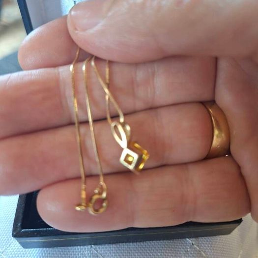 10 ct Gold Pendant with Natural Topaz and Diamonds