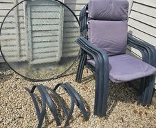 round table and 4 chairs