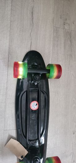 Sunset Led Light Complete Cruiser Skateboard - Black Rasta NRP 120 Eur