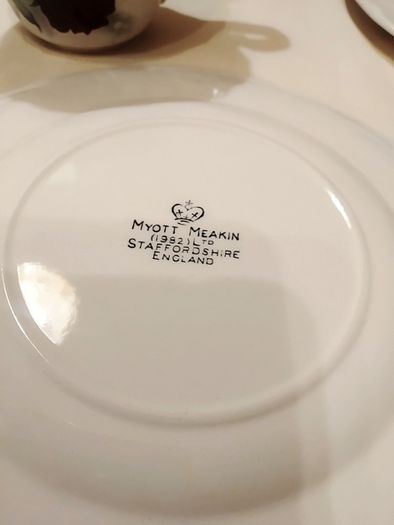 Vintage Myott Meakin 1982 Staffordshire England cups and plates