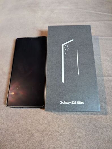 Samsung Galaxy s25 Ultra 512gb Silverblue still in warranty