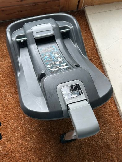 uppa baby V2 Full set (pram and car seat)