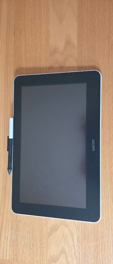 Wacom One 13 Pen Display  Excellent Condition, Barely Used