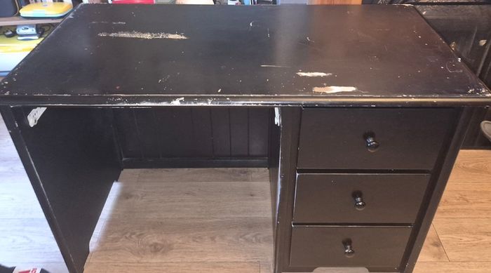 Computer desk