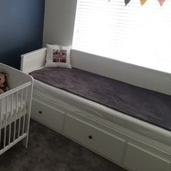 Hemnes day bed
