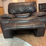 Need gone ASAP 2 large 1 seater recliners Image 4