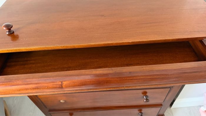 Chest of Drawer