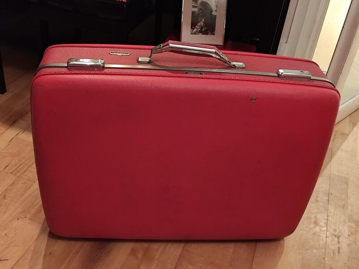 Amazing Vintage Red Suitcase American Tourister