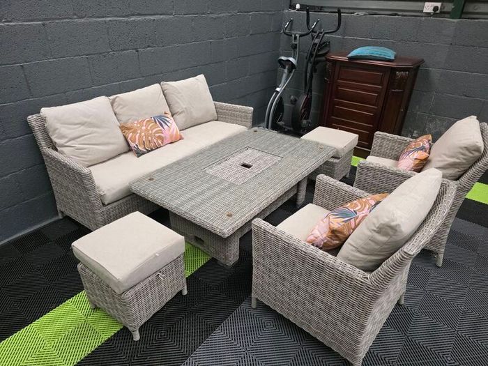 Hamilton Rattan six piece dining set with ice bucket rising table