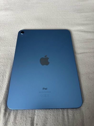 iPad 10 Generation 64GB + Apple Pencil + Case