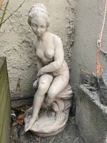 Garden statue ornament