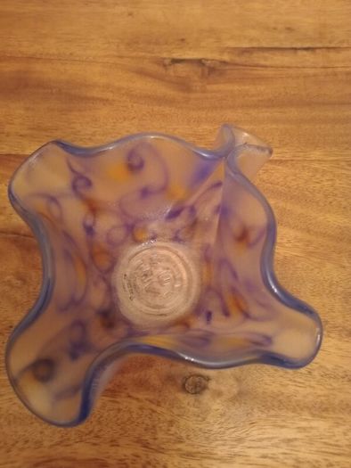 Vintage Swedish Kosta Boda 1980s Studio Glass Bowl. Ulrica Hydman Vallien.