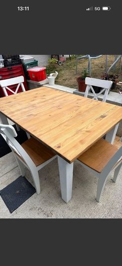 dinig table