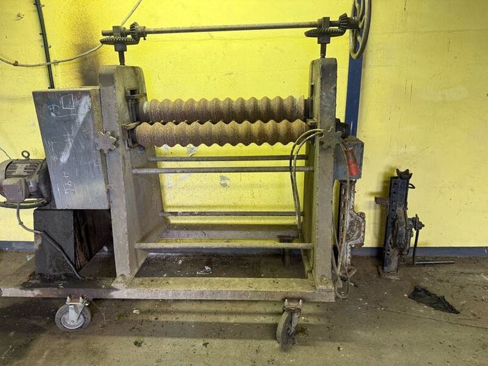 Corrugated roller