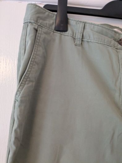 M and S chinos 16L