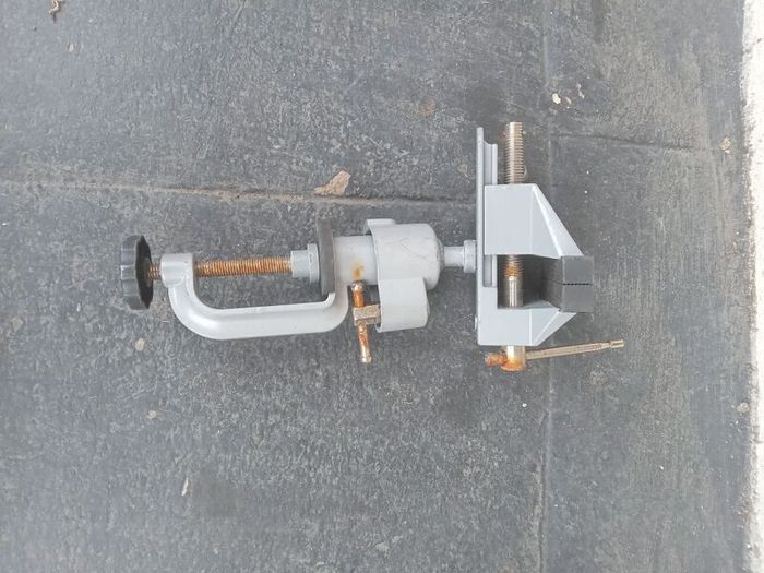 Workzone bench vice