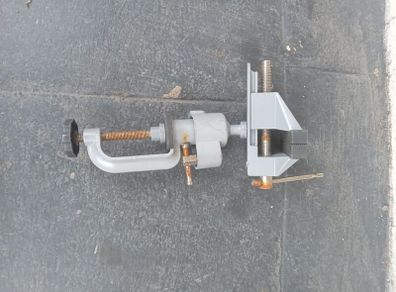 Workzone bench vice