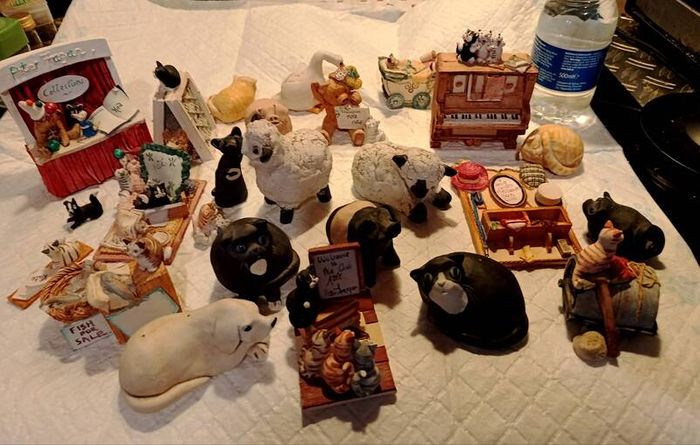 20+ hand crafted animals lot