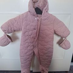 Pramsuit