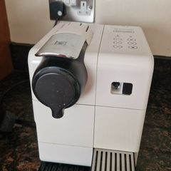 Nespresso Lattissima coffee machine & bin