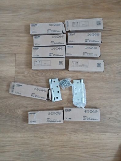 Door hinges