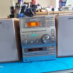 SONY Micro Hi-Fi Component System Model CMT-CP100, Radio Tape and CD, and in excellent condition