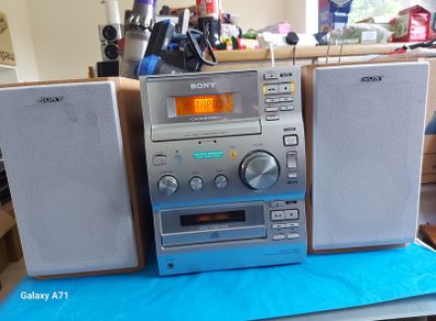 SONY Micro Hi-Fi Component System Model CMT-CP100, Radio Tape and CD, and in excellent condition