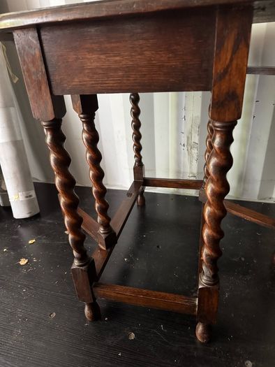 Vintage Oak Barley Twist Gateleg Drop-Leaf Table (c. 1920s)