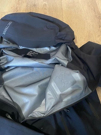 Arcteryx beta SL jacket Men's XS