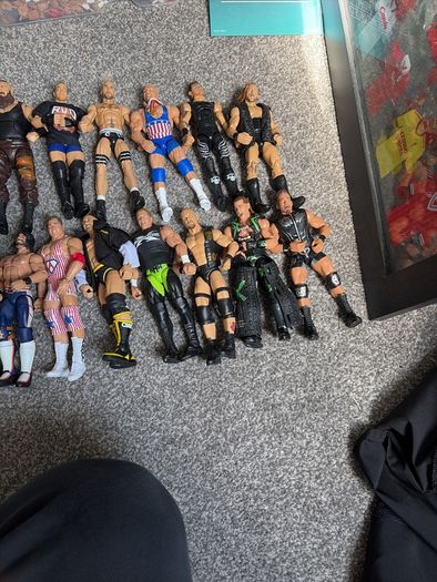 wrestling figures