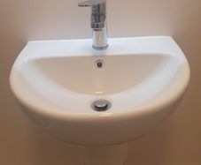 En suite sink