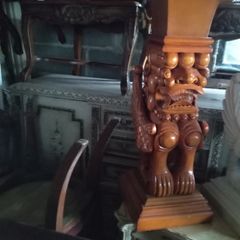 Vintage pedestal