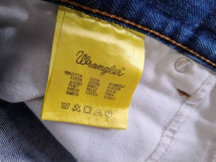 Wrangler Jeans cotton 36 inch waist and 32 inch leg in good condition see last two photos for exact measurements FREE STANDARD POSTAGE INCLUDED