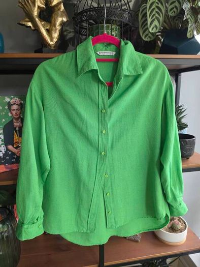 Stradivarius green shirt