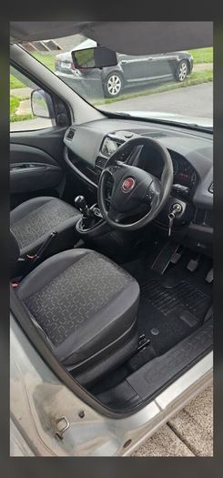 2010 Audi A6 + fiat doblo