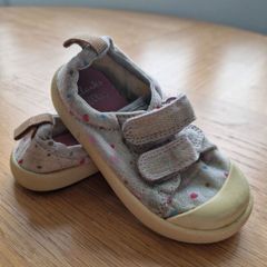 Clarks girls UK  5G