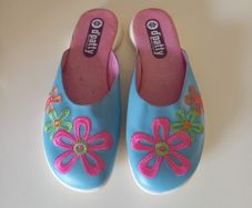 slippers