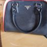 ladies black and cream handbag Image 3