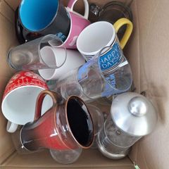 FREE Box of Kitchen Items